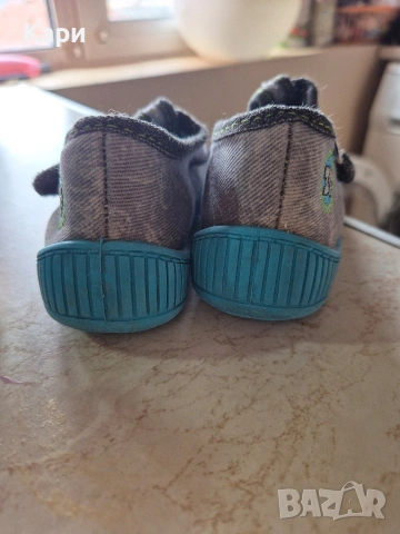 Обувки Декатлон 22,23номер за момче, снимка 10 - Детски обувки - 53593344