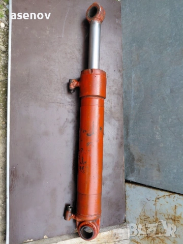 хидравличен цилиндър