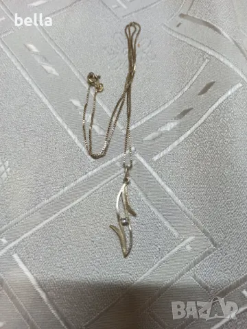 Сребърно колие медальон листо в средата малък диамант,дължина на медальона 3,5 см ръч.изработка, снимка 4 - Колиета, медальони, синджири - 49646500