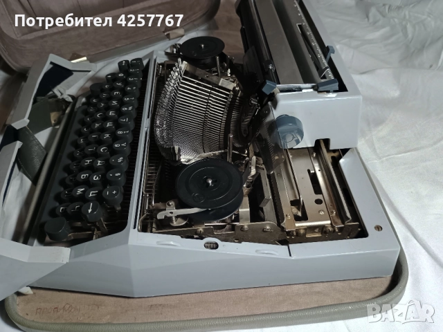 Пишеща машина "Ерика"30, "Erika" 30, снимка 6 - Антикварни и старинни предмети - 52103020