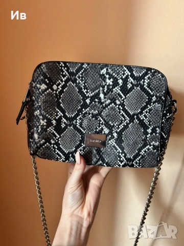 Красива дамска чанта през рамо, снимка 2 - Чанти - 51887183