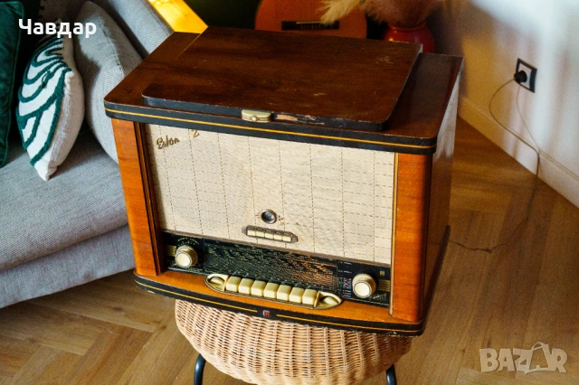 Ретро радио грамофон Естония 2, антикварно, снимка 3 - Антикварни и старинни предмети - 53949408