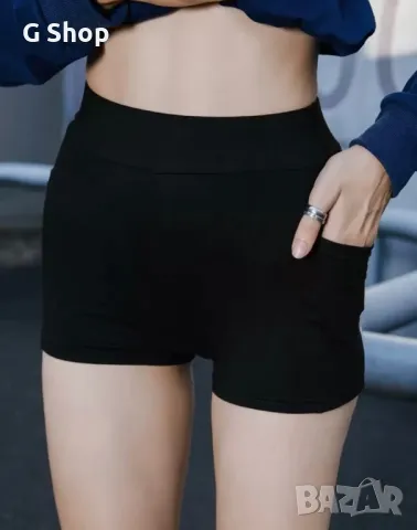 Късо спортно бюстие панталонки с джобче къс потник топ черно