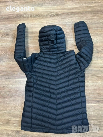 Дамска олекотена пухенка Peak Performance  Frost Pertex  700cuin Down Hood Jacket-Black , XS размер, снимка 7 - Якета - 54279156