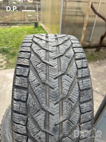 Зимни гуми 245/40/18, снимка 3 - Гуми и джанти - 53904017