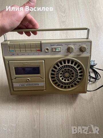 Стар магнетофон, снимка 2 - Антикварни и старинни предмети - 45401567
