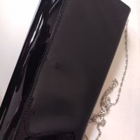 Дамска черна чанта, снимка 1 - Чанти - 45211363