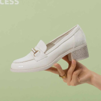Дамски обувки с малък ток лачени с велур комбинация с естествен хастар, снимка 3 - Маратонки - 45071091