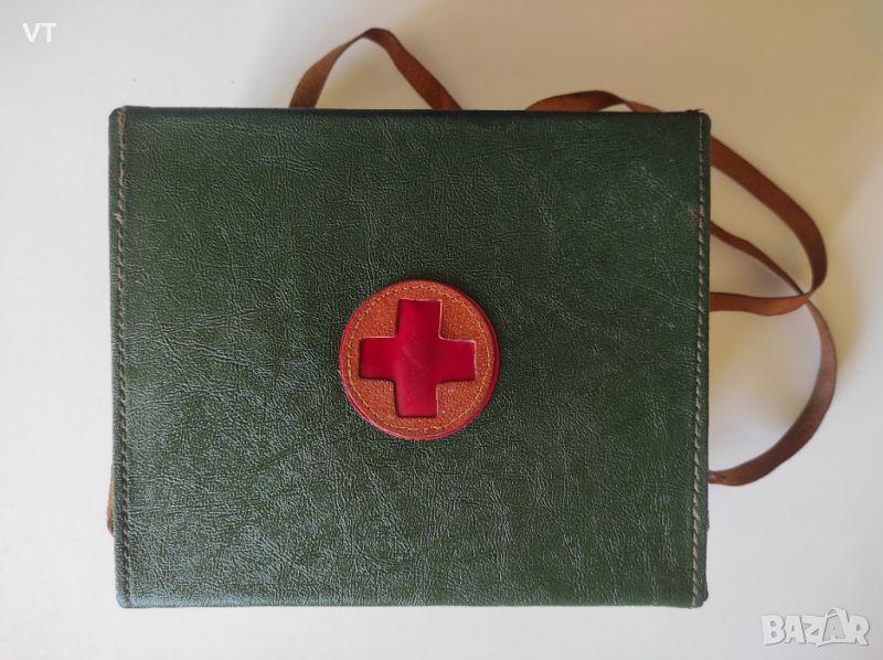 стара военна медицинска чанта , снимка 1