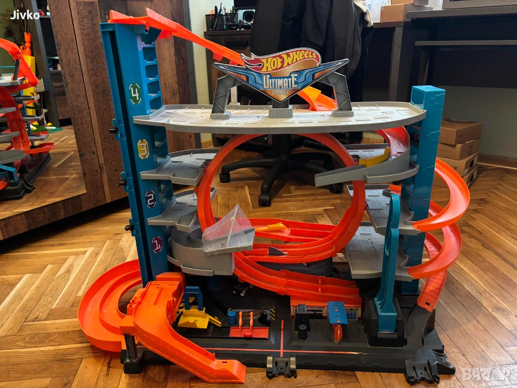 Писта и гараж за детски колички, снимка 1