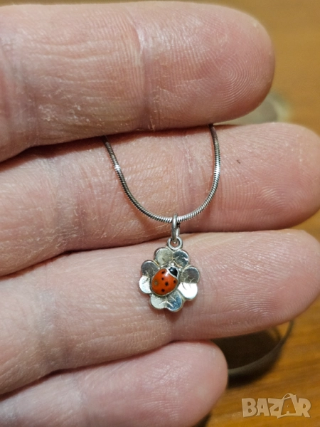 Калинка  и сребърно синджирче носи щастие любов и  късмет на притежателят им, снимка 1