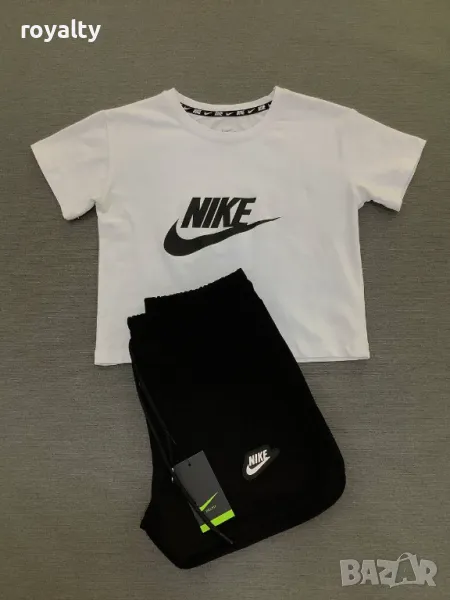 Nike Дамски спортен екип, снимка 1