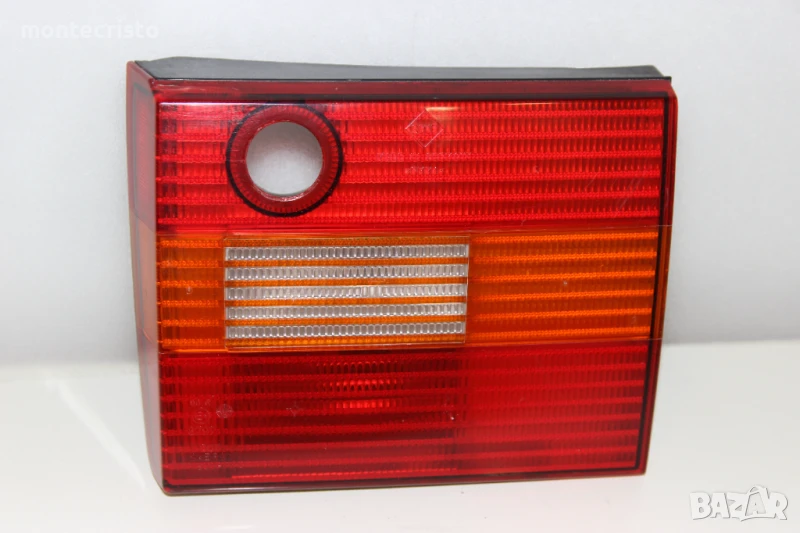 Вътрешен десен стоп VW Passat B3 комби (1993-1996г.) 3A9945108 / 3A9 945 108 десен стоп заден капак, снимка 1