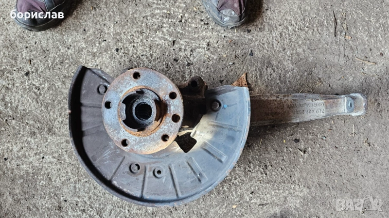 Преден ляв шенкел за audi q7 , снимка 1