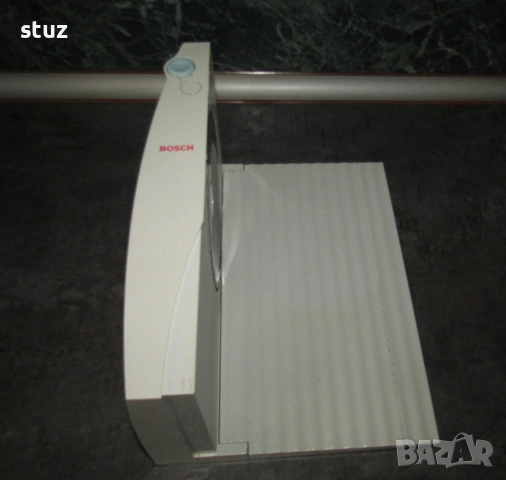 Електрическа машина Bosch, за рязане на колбаси, хляб, зеленчуци, сирена, снимка 4 - Кухненски роботи - 53711171