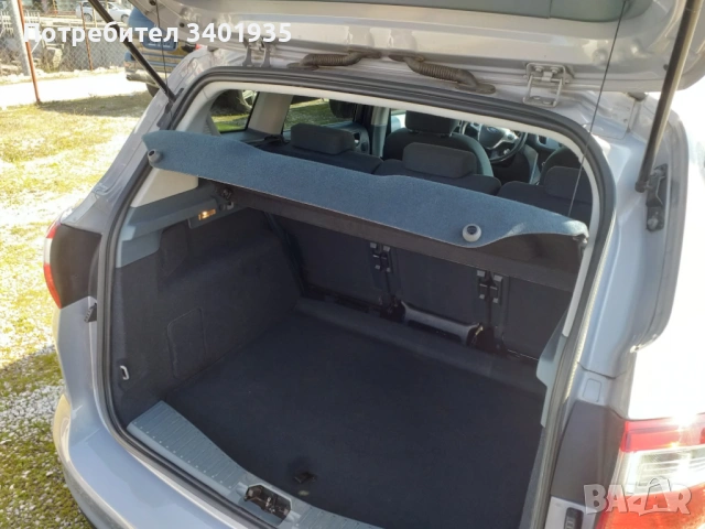 Ford C-Max 1.6HDI 8V, снимка 9 - Автомобили и джипове - 53889746