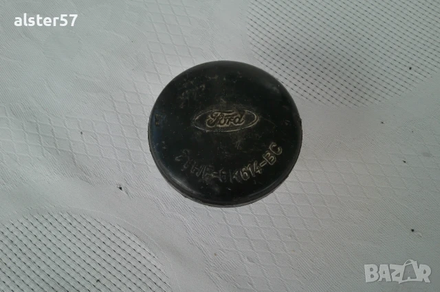 Капачка за масло от Ford Sierra  71HF-6K614-BC., снимка 3 - Части - 50495849
