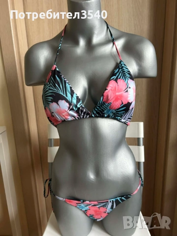 Дамски шарен бански от две части