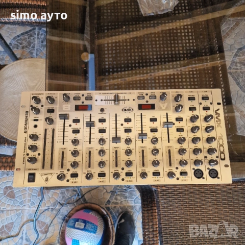 Смесителен пулт пулта е доста запазен, снимка 2 - Ресийвъри, усилватели, смесителни пултове - 54169808