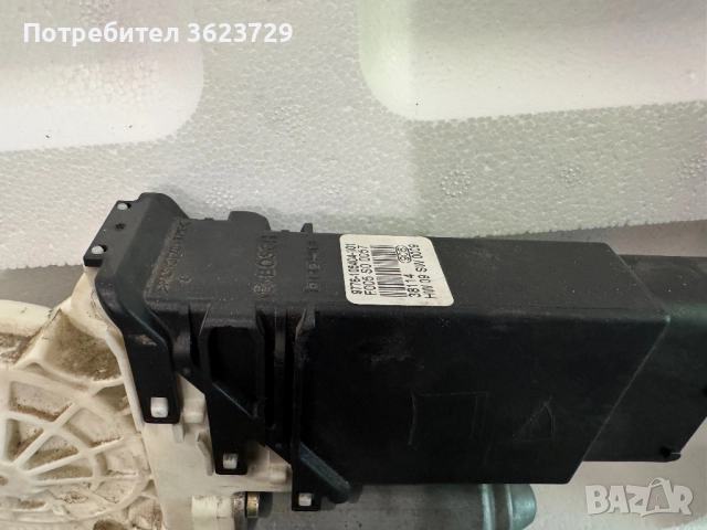 Предно ляво моторче стъклоповдигащ механизъм Сеат Леон Predno lqvo motorche stuklopovdigach Seat Leo, снимка 2 - Части - 51555980