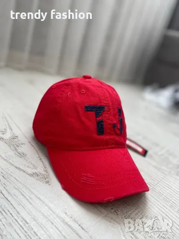 Tommy Jeans шапки НОВИ С ЕТИКЕТ, снимка 4 - Шапки - 47635105