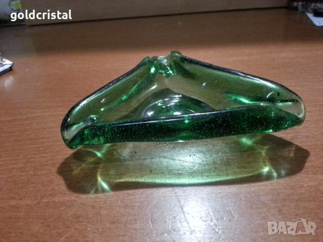 Стар стъклен пепелник цветно зелено стъкло , снимка 1 - Антикварни и старинни предмети - 45666425