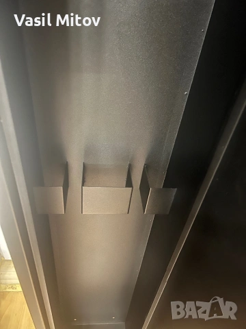 Каса за три пушки и отделение за пистолет