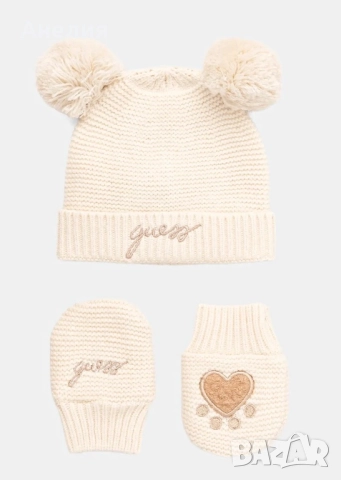 Шапка и ръкавици GUESS 