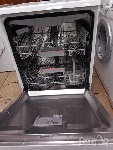Свободно стояща съдомиялна Бош Bosch Serie 4 A+++ 60см Made in Germany 2 години Гаранция!, снимка 13 - Съдомиялни - 53461359