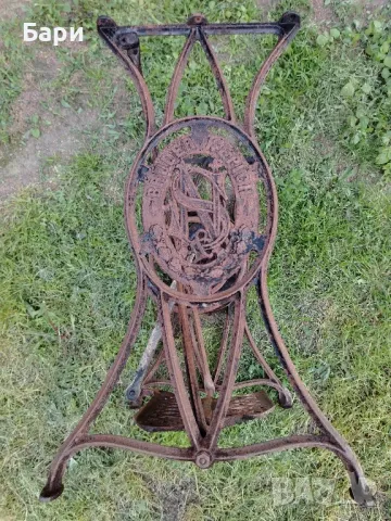 Красиви крака на стара шевна машина NS/BRUDER-KEPICH, снимка 6 - Колекции - 50370250