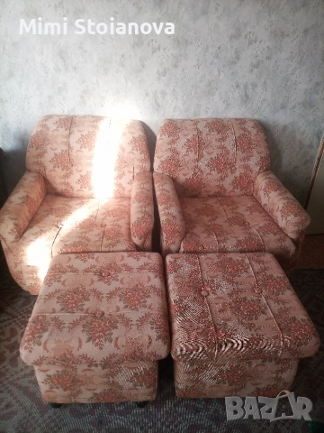 Два фотьойла и две табуретки 