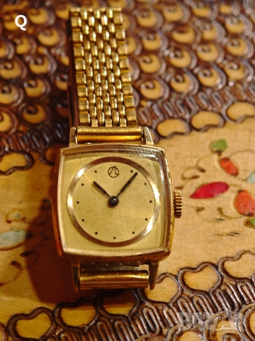 позлатен руски часовник 