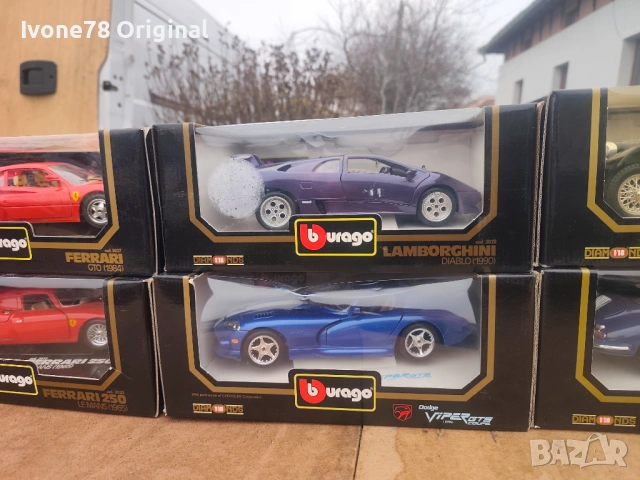 МЕТАЛНИ КОЛИ 1:18 Нови в кутия Bburago, снимка 3 - Колекции - 53711309