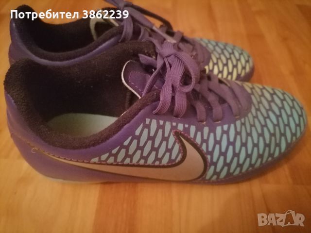 Обувки за футбол Nike, 31 номер, снимка 1 - Карти за игра - 45742423