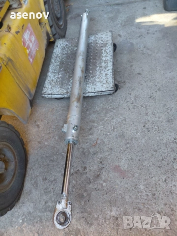 хидравличен цилиндър