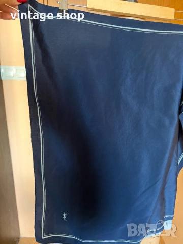 Копринен шал Yves Saint Laurent, снимка 6 - Шалове - 54251441