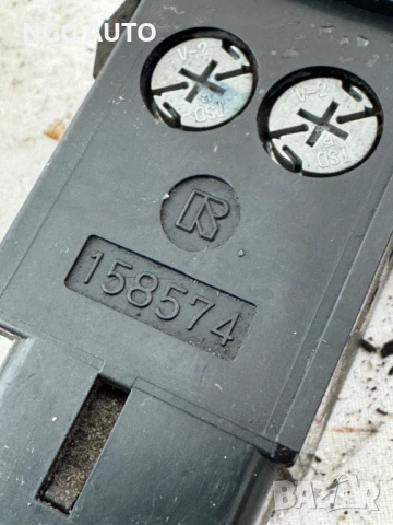 Бутон за подгряване на заден прозорец Toyota RAV4 (1996–2000) OEM #158574, снимка 3 - Части - 51398410