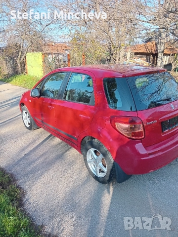 Suzuki SX4 на реални 153000 км без точка Ръжда безупречен двигател., снимка 4 - Автомобили и джипове - 52751377