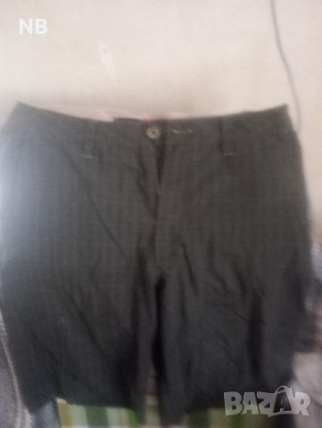 Панталон quicksilver, снимка 1 - Къси панталони - 45991654