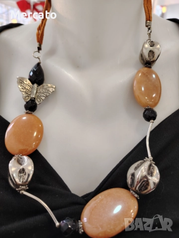 Гердан с камъни и пеперуда АРТ №115