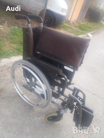 Сгъваема инвалидна рингова количка със степенки Марка: Eclip Ширина на седалката 46см Дълбочина 45см, снимка 2 - Инвалидни колички - 53721355