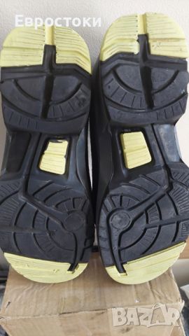 Предпазни работни обувки с неметално бомбе Uvex 1 S2 SRC, размер 41, снимка 8 - Други - 46462018