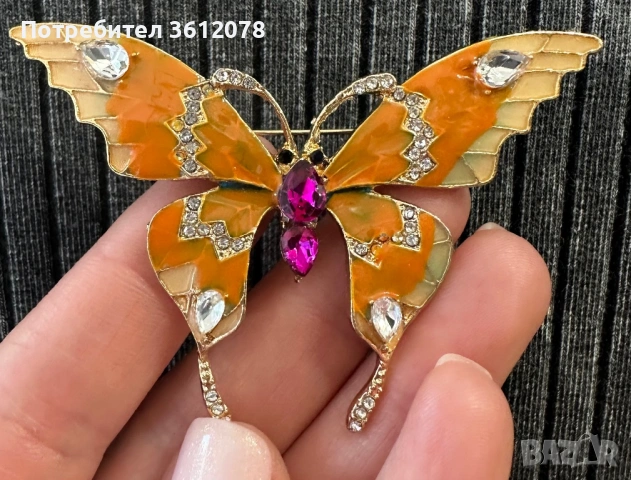 Дамска Брошка