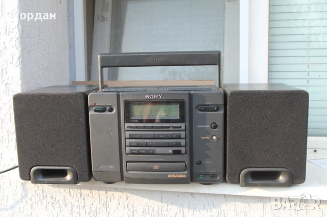 Радио ''Sony CFD 758 S Mega Bass''