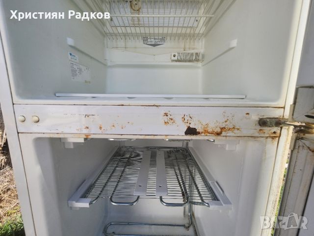 Хладилник с фризер, снимка 6 - Хладилници - 45102244