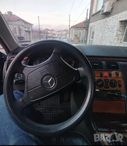 Mercedes E220 CDI, снимка 5 - Автомобили и джипове - 49349256