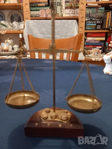 Везна с грамчета + 1 бонус