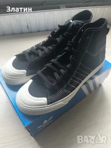 Кецове adidas 44 номер, снимка 2 - Кецове - 47219099