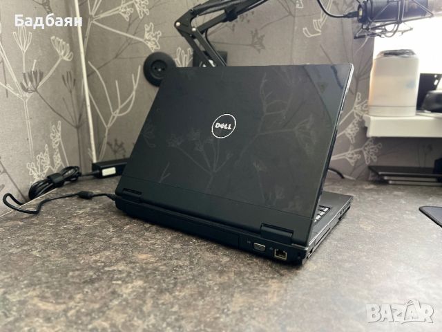 Лаптоп Dell, снимка 4 - Лаптопи за дома - 45296258