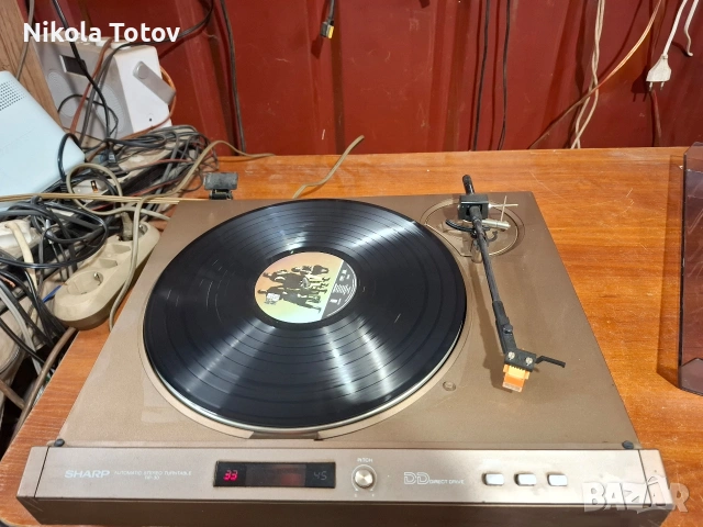 Продава се грамофон Sharp RP-30. , снимка 5 - Грамофони - 54060245